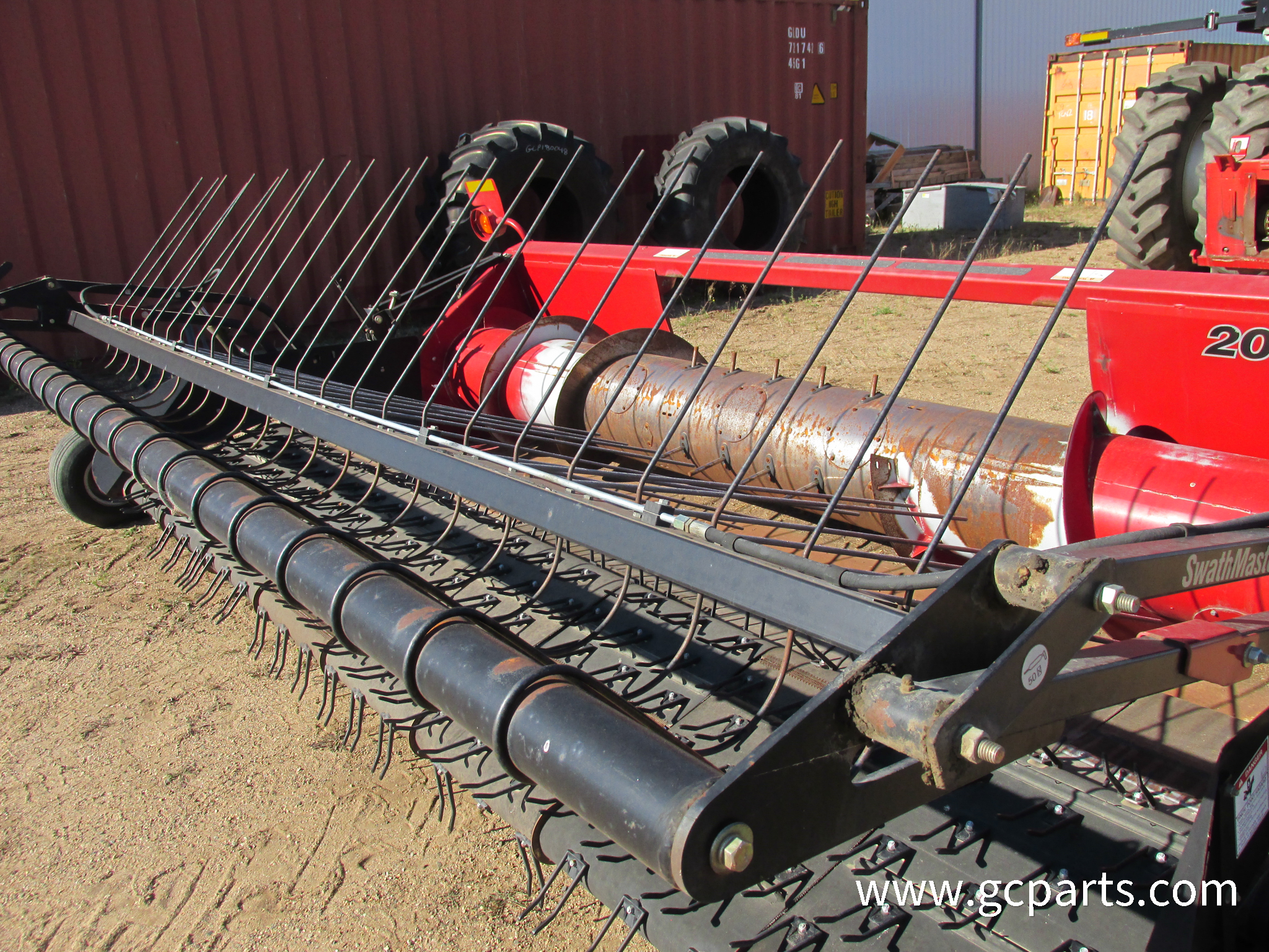 2016 HEADER W/14FT SWATHMASTER